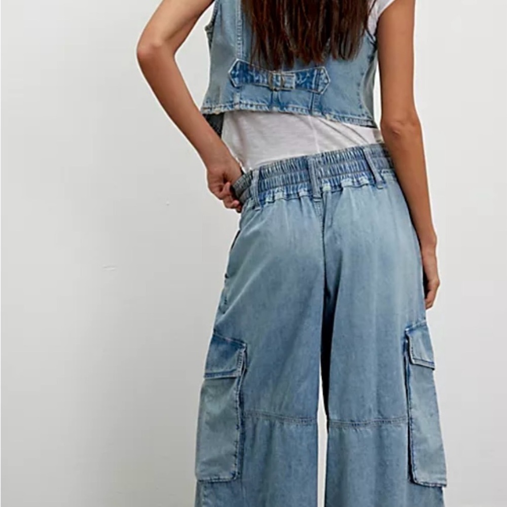 Wide-Leg Blue Denim Jeans - Picture 2 of 10